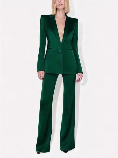 Well Tailored Garment with a Graceful Silhouette