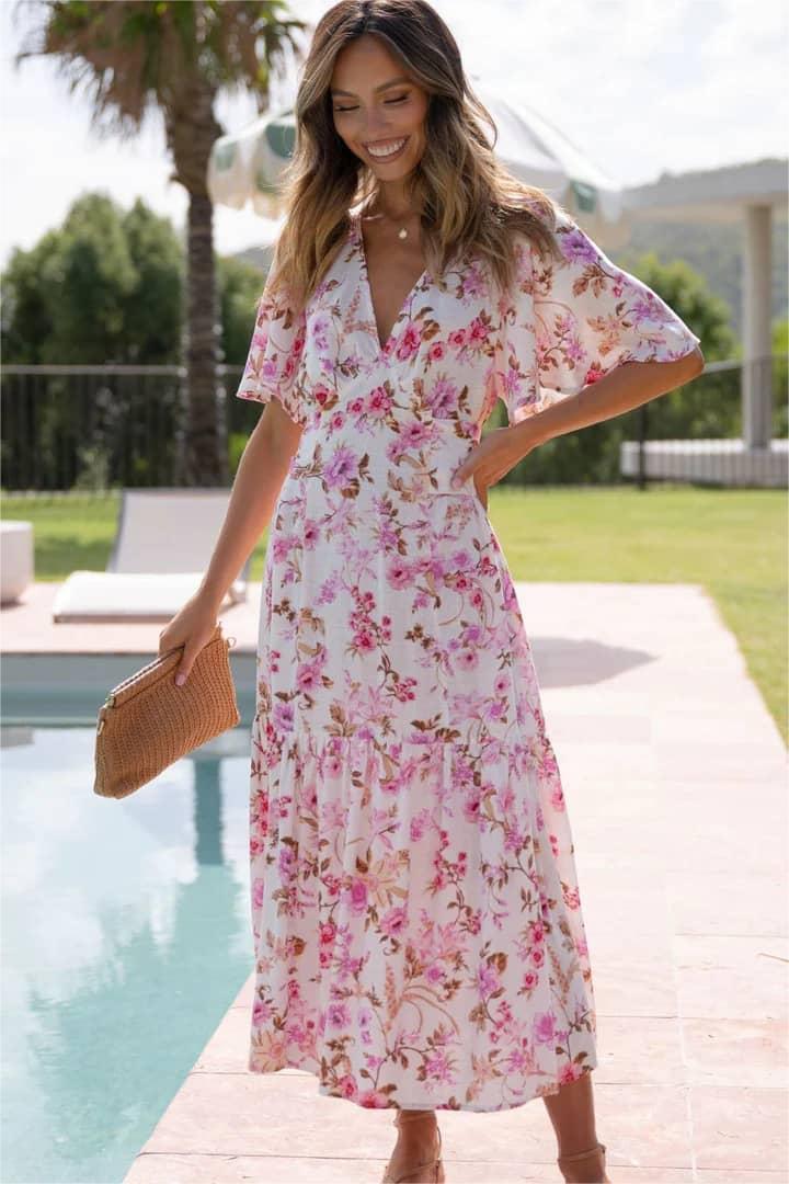 Well Tailored Dress with a Graceful Silhouette