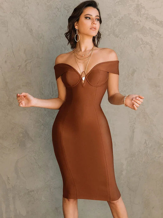 Beautifully Finished Dress in a Timeless Design