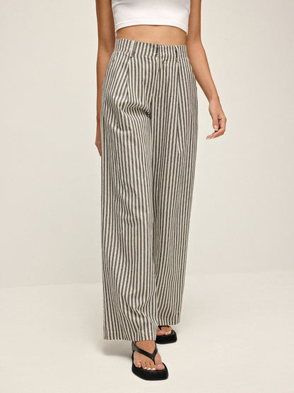 Sophisticated Pants with a Clean Classic Look