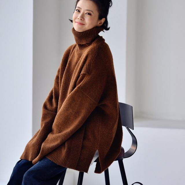 Classic Vintage Sweater with a Flattering Fit