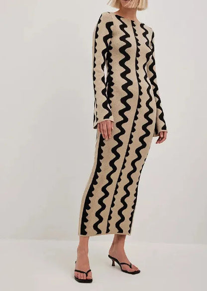 Classic Vintage & Enduringly Stylish Dress