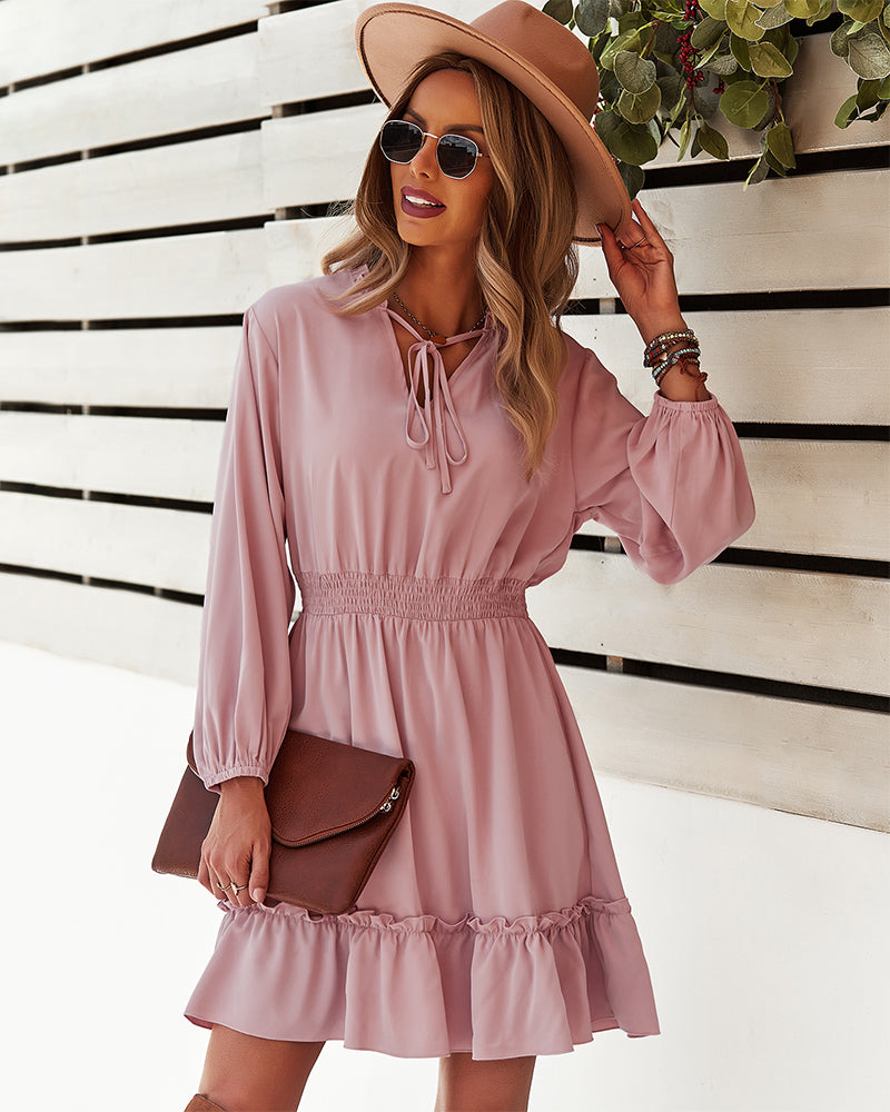Well Tailored Dress with a Graceful Silhouette