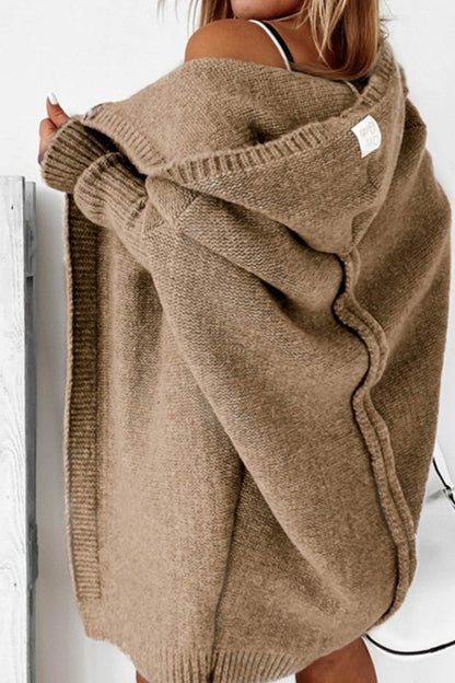 Well Tailored Cardigan with a Graceful Silhouette