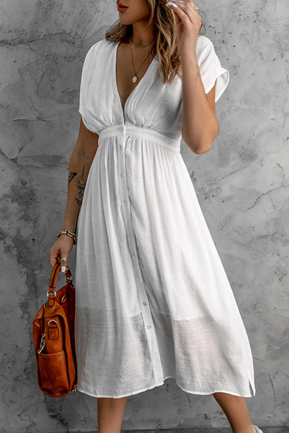 Beautifully Finished Dress in a Timeless Design