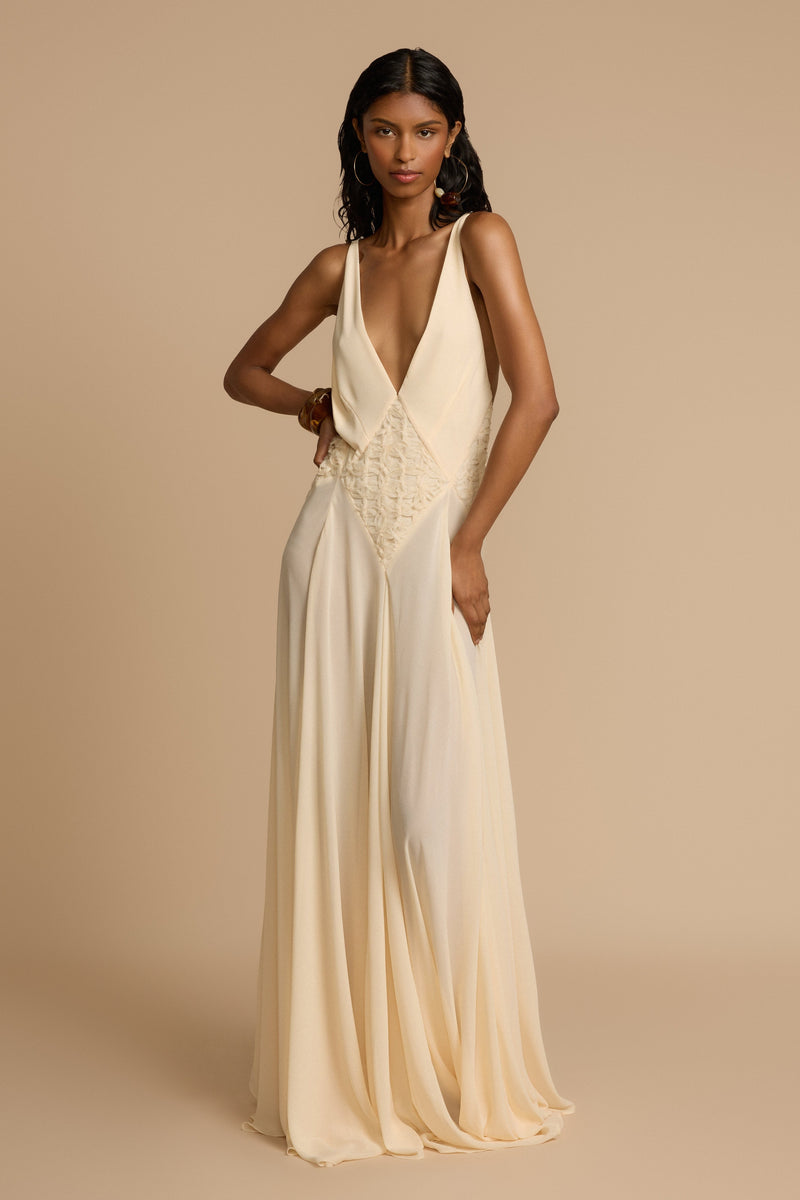 Sophisticated Dress with a Clean Classic Look