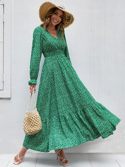 Effortlessly Elegant Dress with a Timeless Design