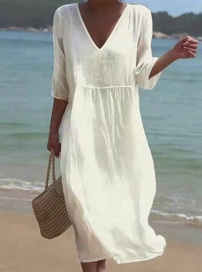 Beautifully Finished Dress in a Timeless Design