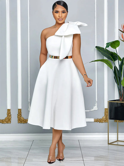 Effortlessly Elegant Dress with a Timeless Design