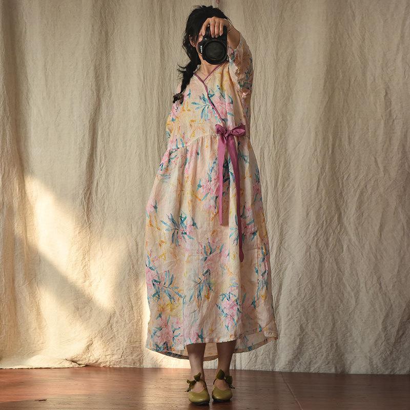 Well Tailored Dress with a Graceful Silhouette