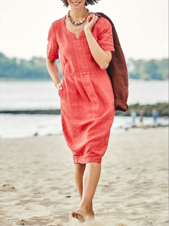 Effortlessly Elegant Garment with a Timeless Design