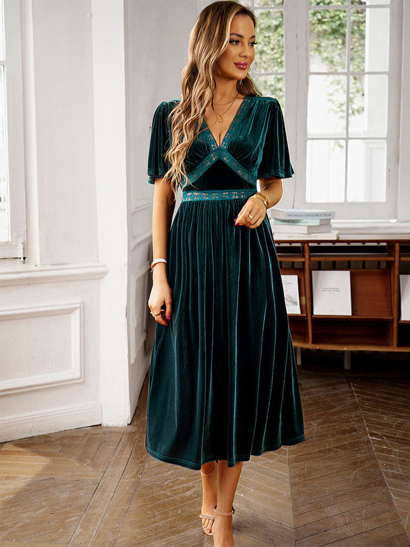 Polished Dress with an Effortless Classic Look