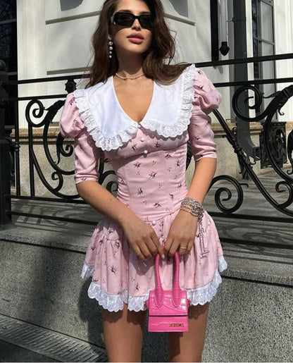 Classic Vintage Dress with a Flattering Fit