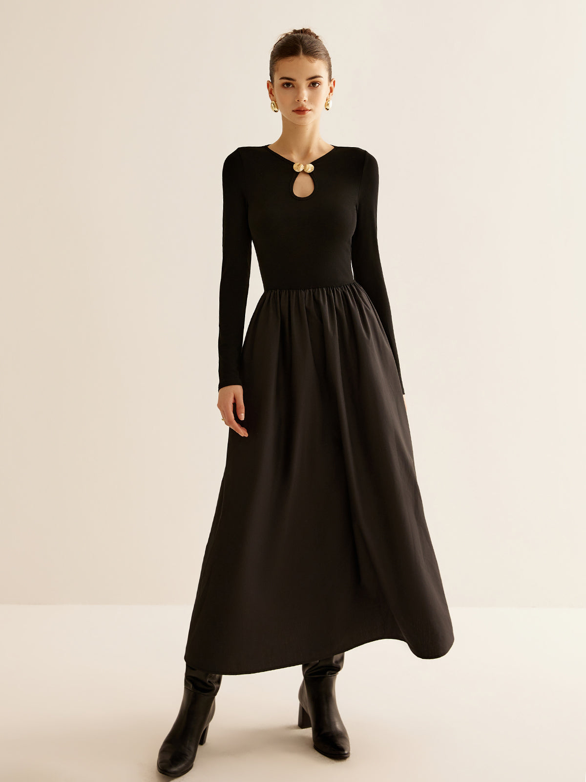 Gracefully Styled Dress for Any Occasion