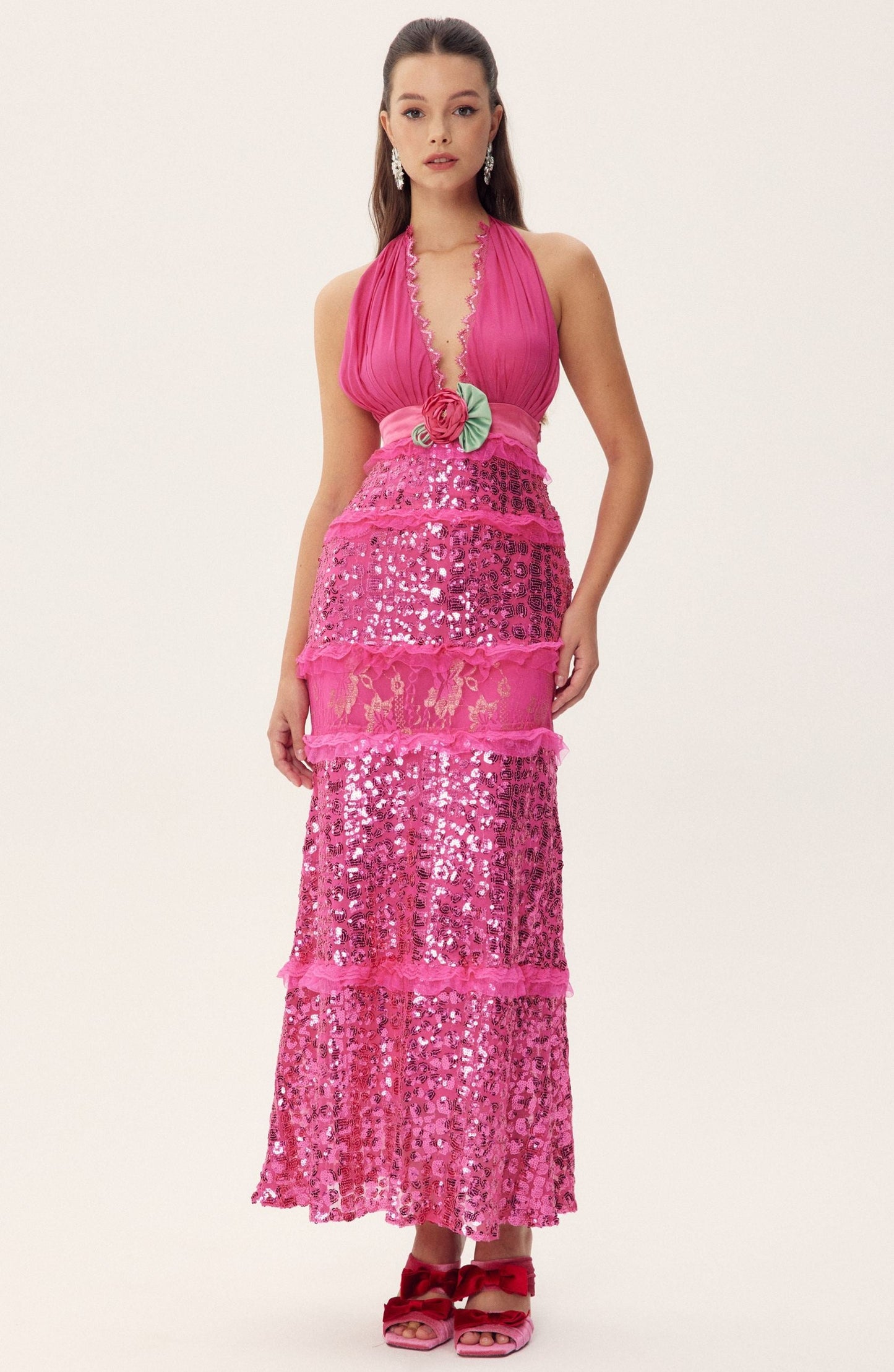Well Tailored Dress with a Graceful Silhouette