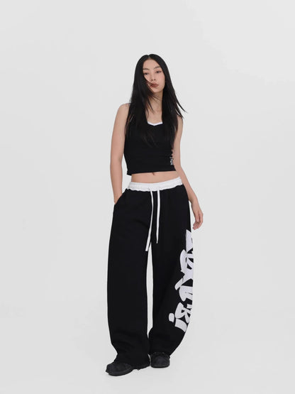 Elegantly Styled Pants for Everyday Wear