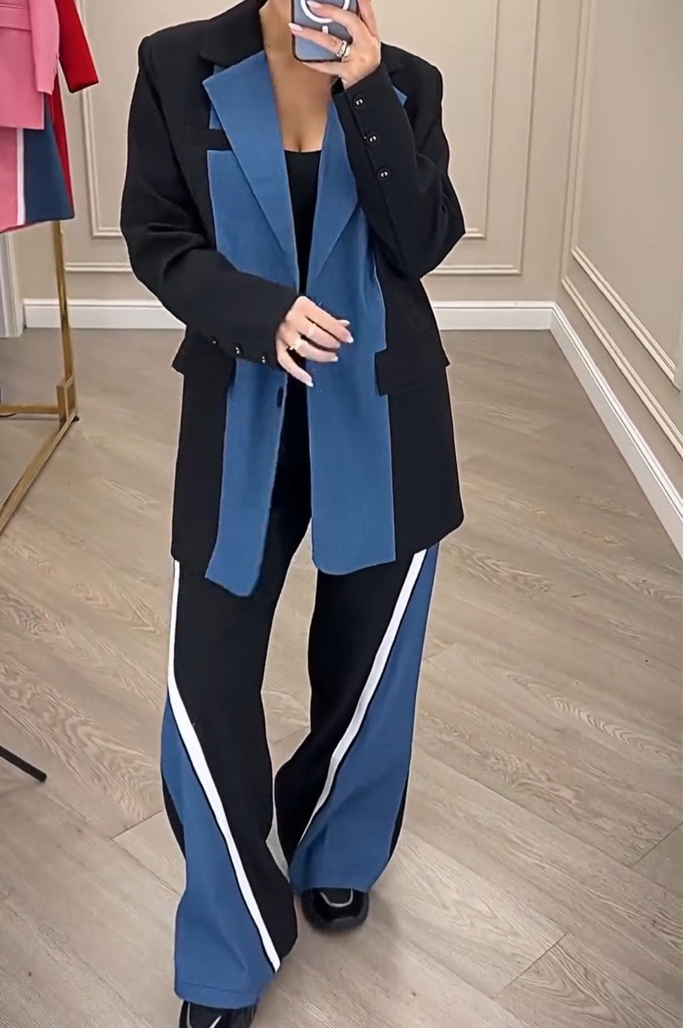 Elegantly Styled Jacket for Everyday Wear