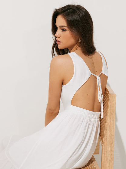 A Vintage Style Dress with Delicate Timeless Details