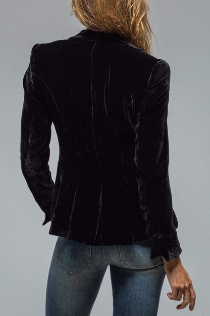 Well Tailored Garment with a Graceful Silhouette