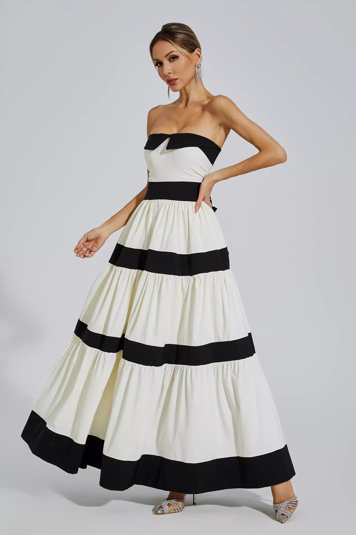Beautifully Crafted Dress in a Classic Style