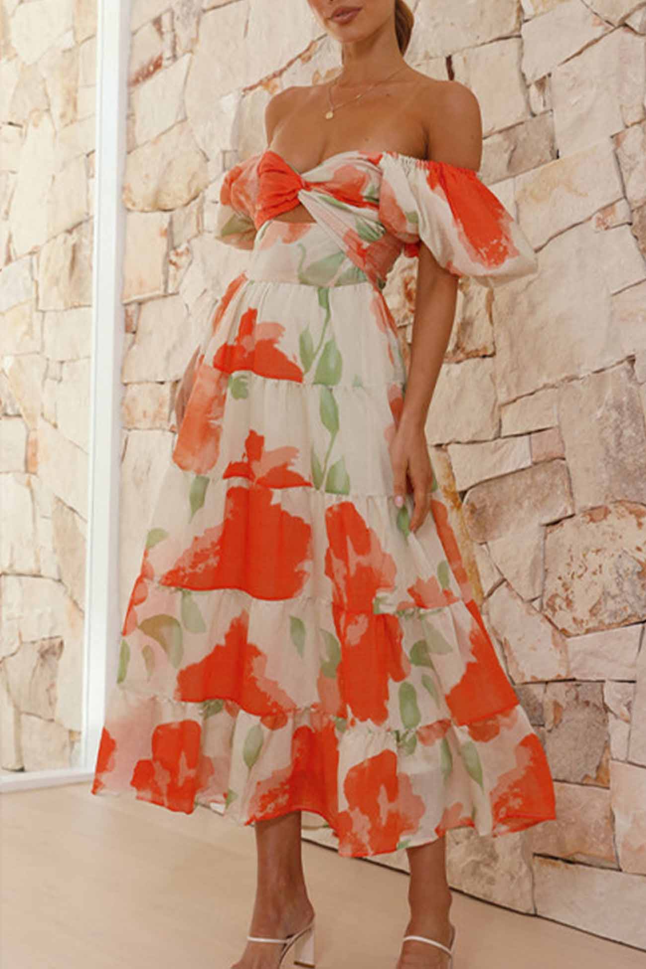 Gracefully Styled Dress for Any Occasion