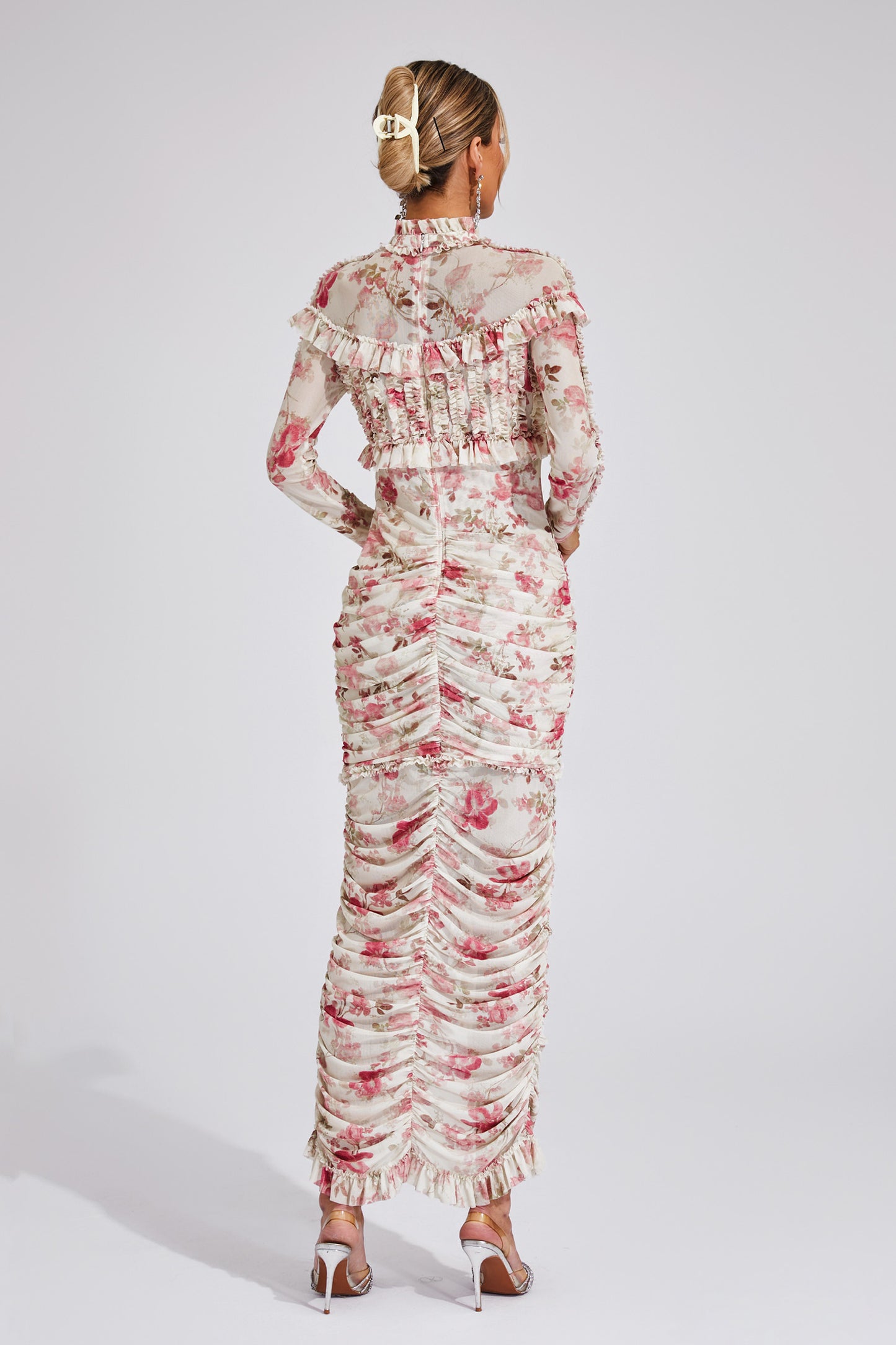 Beautifully Crafted Dress in a Classic Style