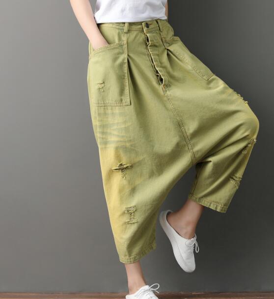 Well Tailored Pants with a Graceful Silhouette