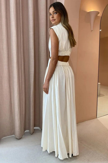 Gracefully Styled Dress for Any Occasion