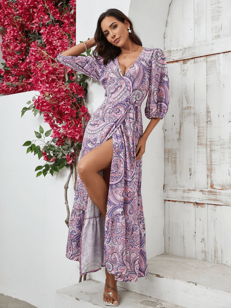 Gracefully Styled Dress for Any Occasion
