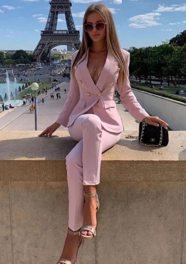 Classic Vintage Garment with a Flattering Fit