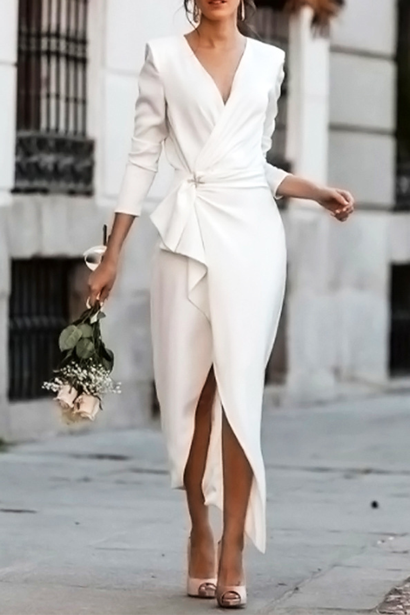 Gracefully Styled Dress for Any Occasion