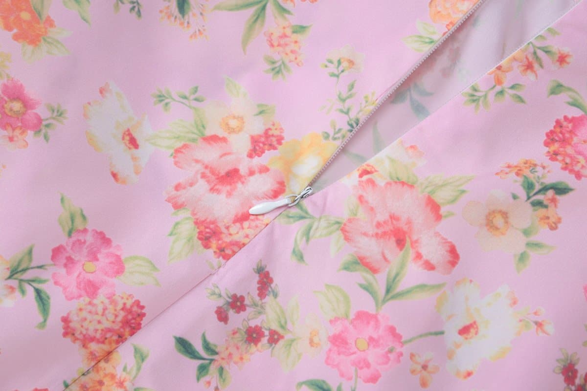 Classic Vintage Dress with a Flattering Fit