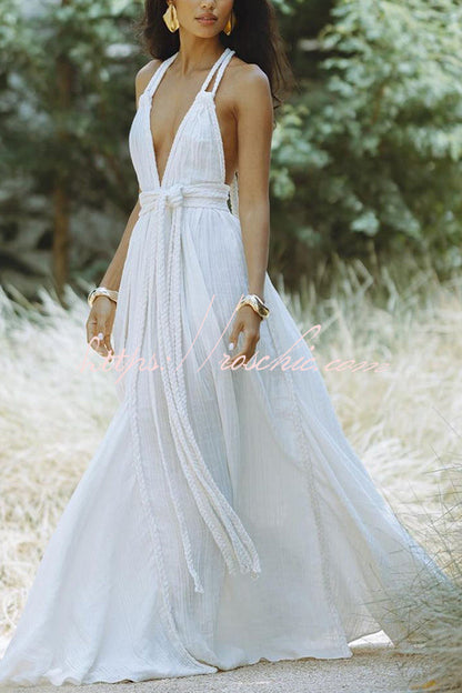 Beautifully Crafted Dress in a Classic Style