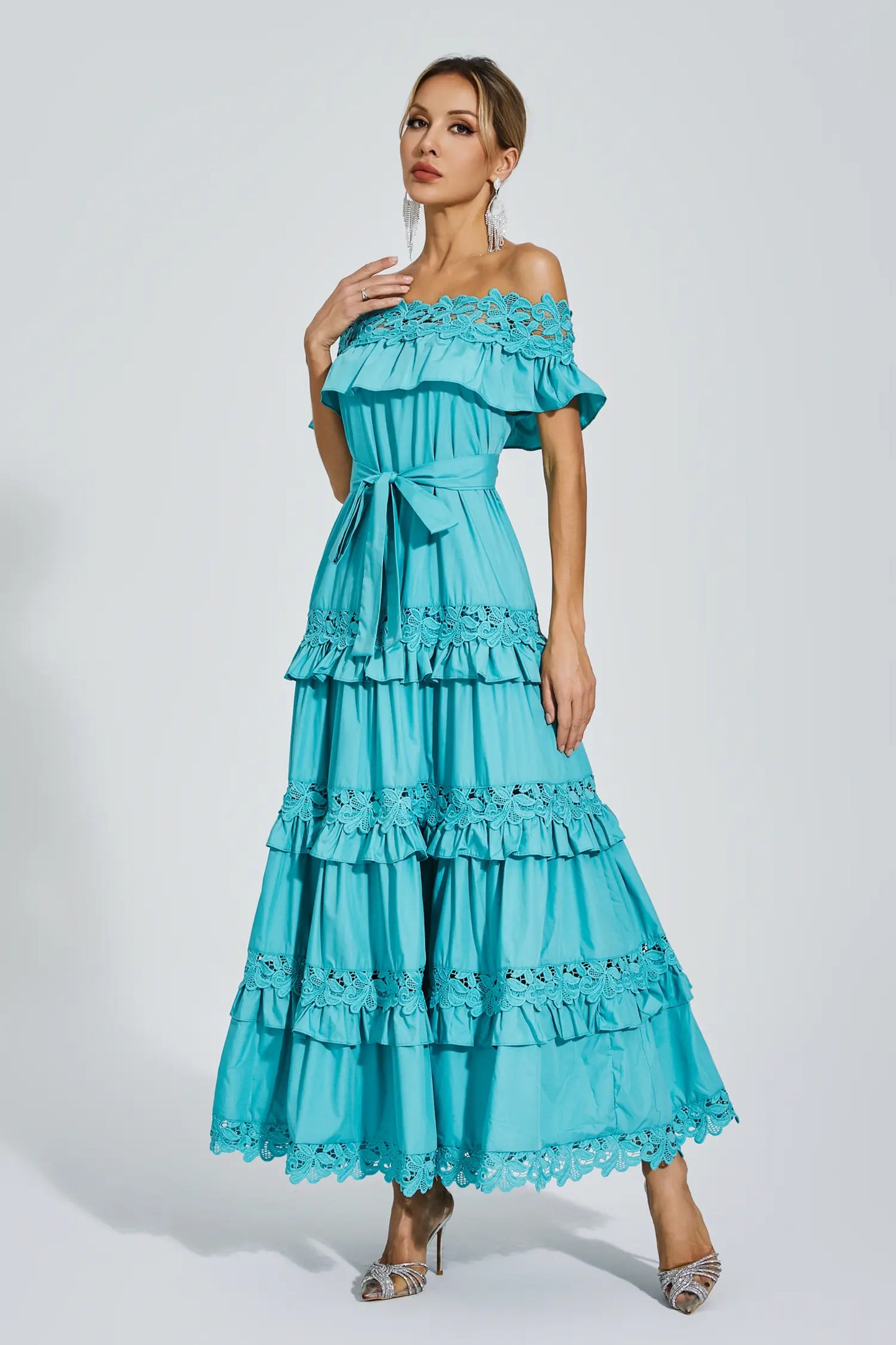 Beautifully Crafted Dress in a Classic Style