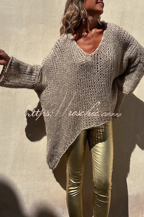 Well Tailored Sweater with a Graceful Silhouette