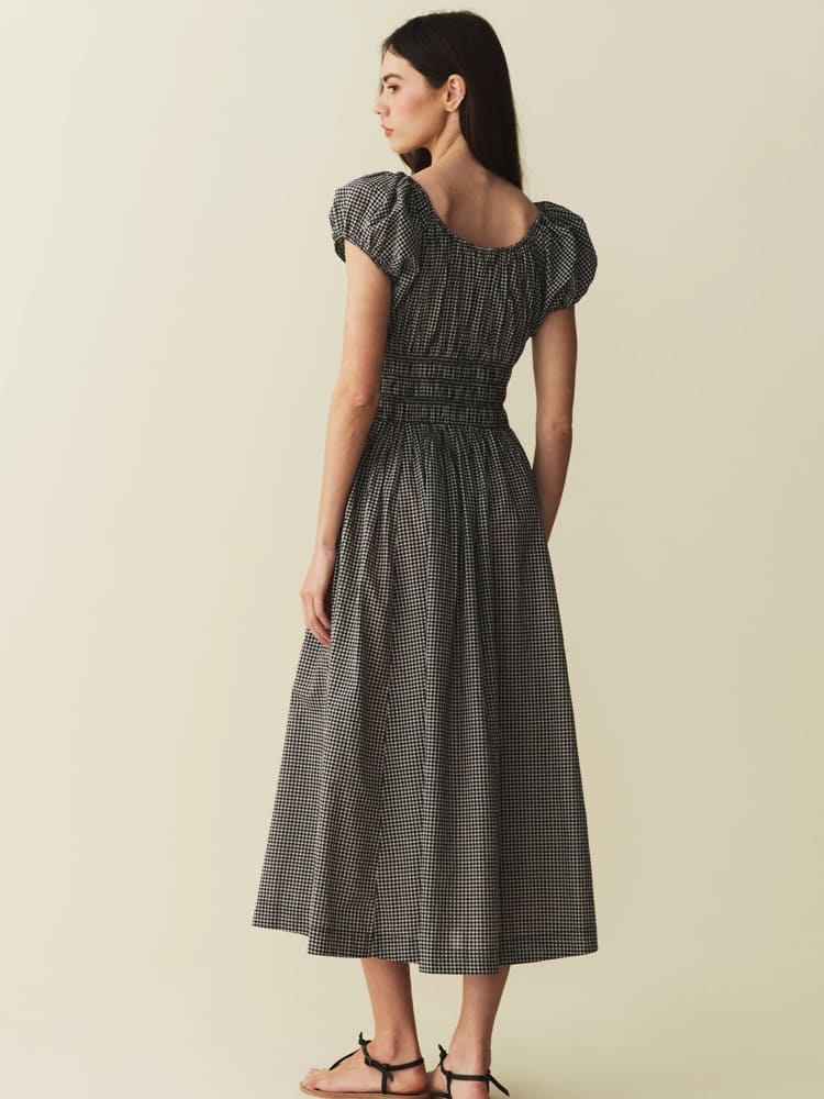 Sophisticated Dress with a Clean Classic Look