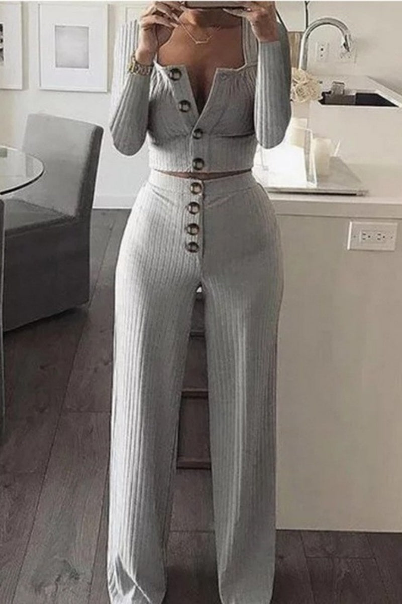 Sophisticated Pants with a Clean Classic Look