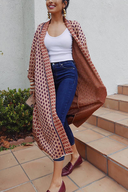 Well Tailored Cardigan with a Graceful Silhouette