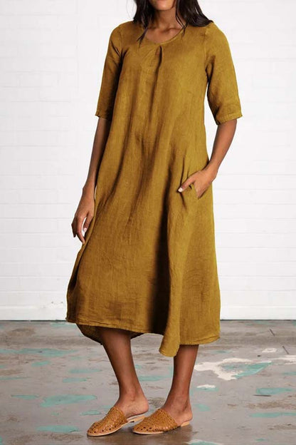 Well Tailored Dress with a Graceful Silhouette