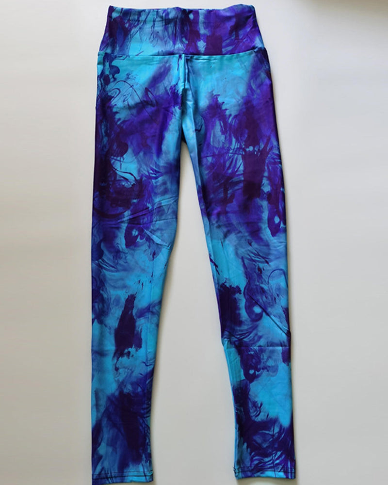 Effortlessly Elegant Pants with a Timeless Design