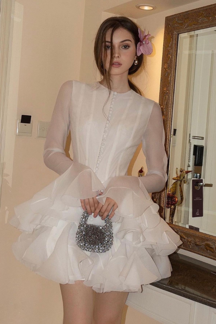 Gracefully Styled Dress for Any Occasion