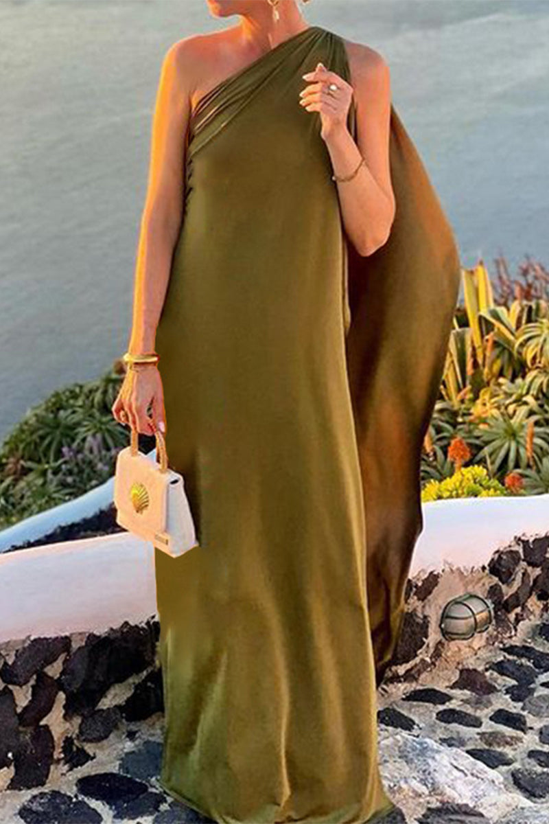 Well Tailored Dress with a Graceful Silhouette