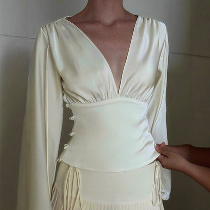 Classic Vintage Blouse with a Flattering Fit