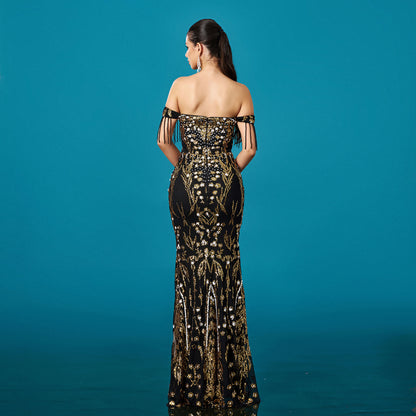 Beautifully Finished Dress in a Timeless Design