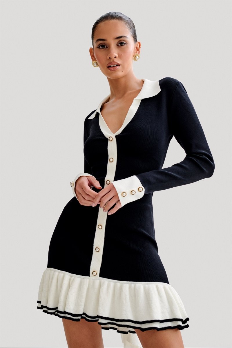 Classic Vintage Dress with a Flattering Fit