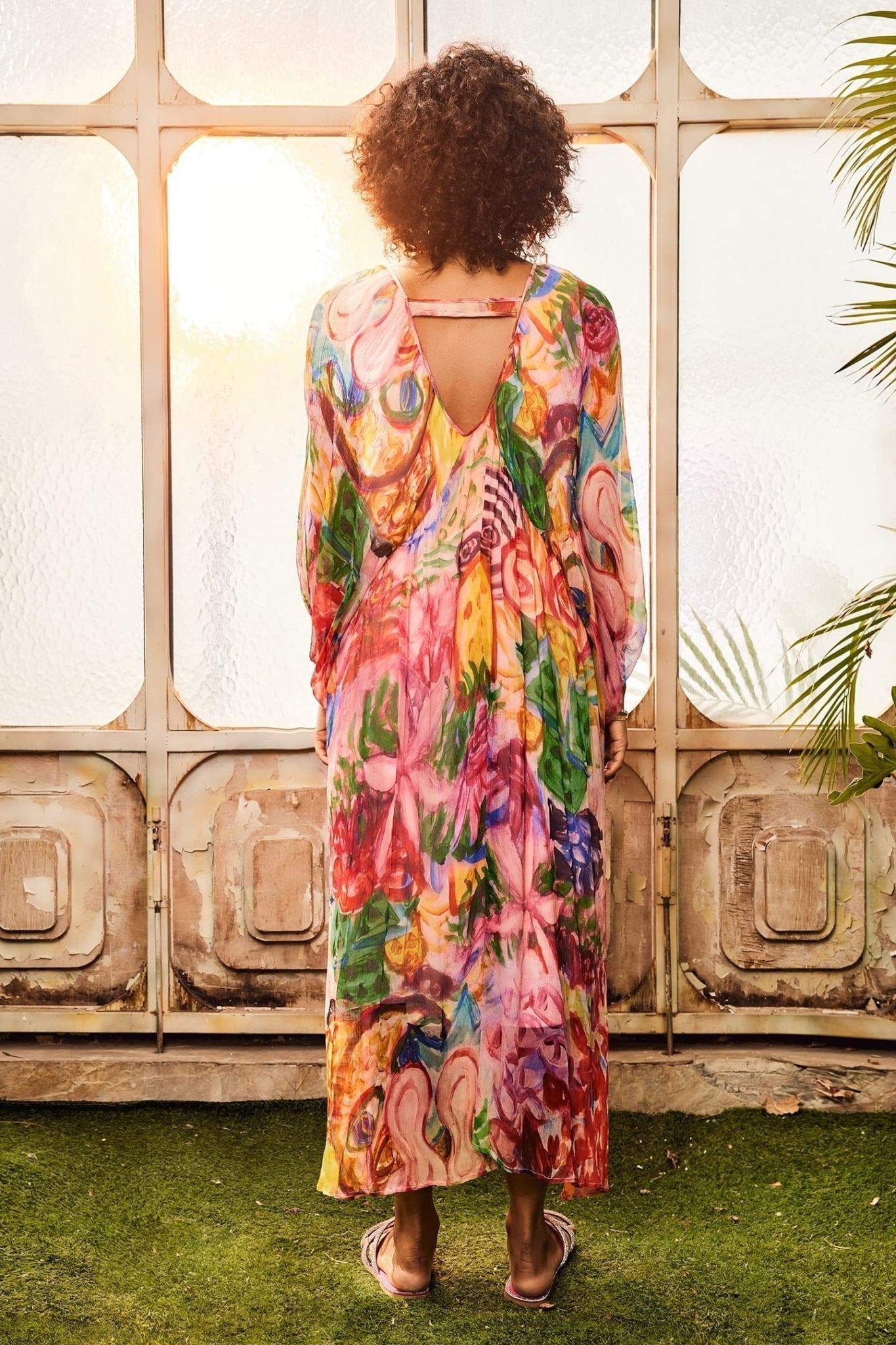 Well Tailored Dress with a Graceful Silhouette