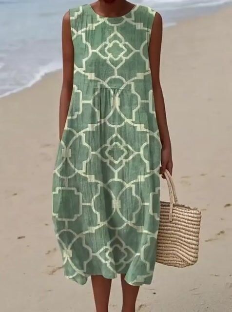 Effortlessly Elegant Dress with a Timeless Design