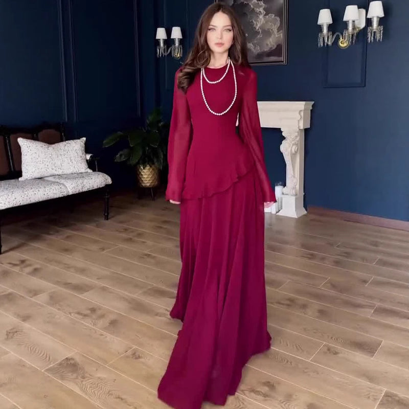 Effortlessly Elegant Dress with a Timeless Design