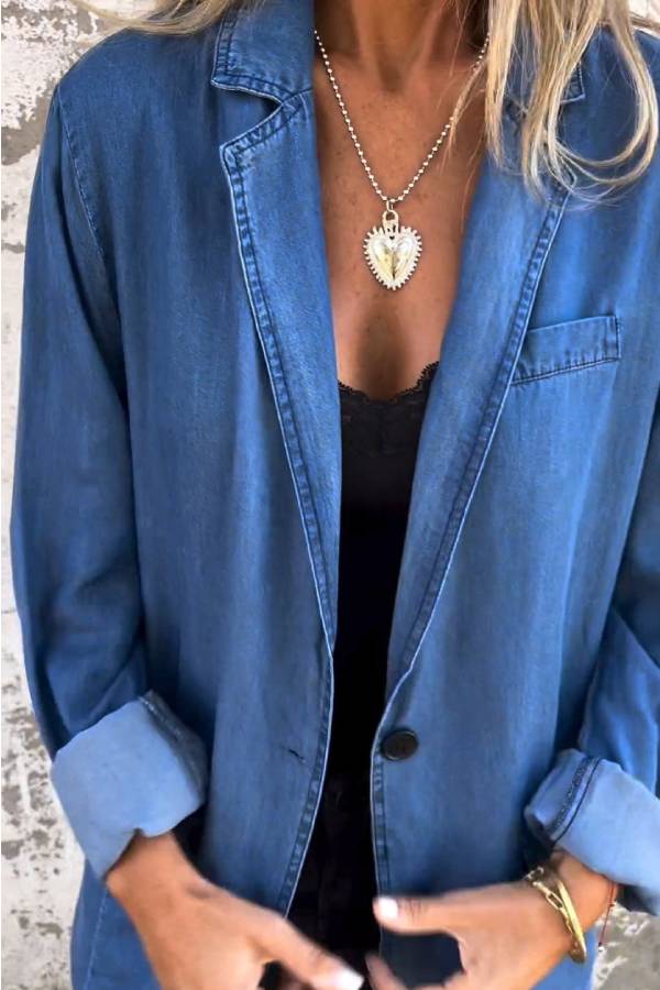 Sophisticated Jacket with a Clean Classic Look