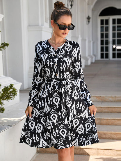 Classic Vintage Dress with a Flattering Fit